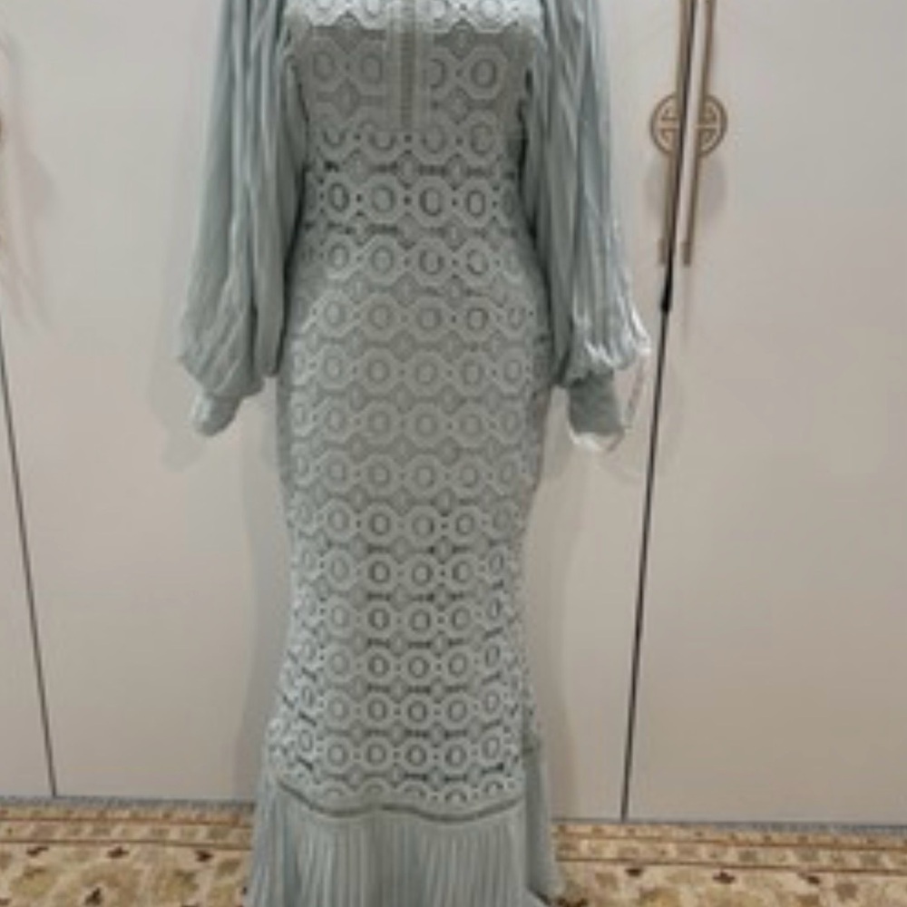 Elegant Lace Maxi Dress in Light Gray